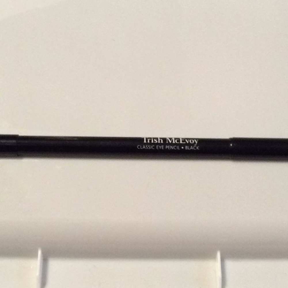 Trish mcevoy classic eyeliner black